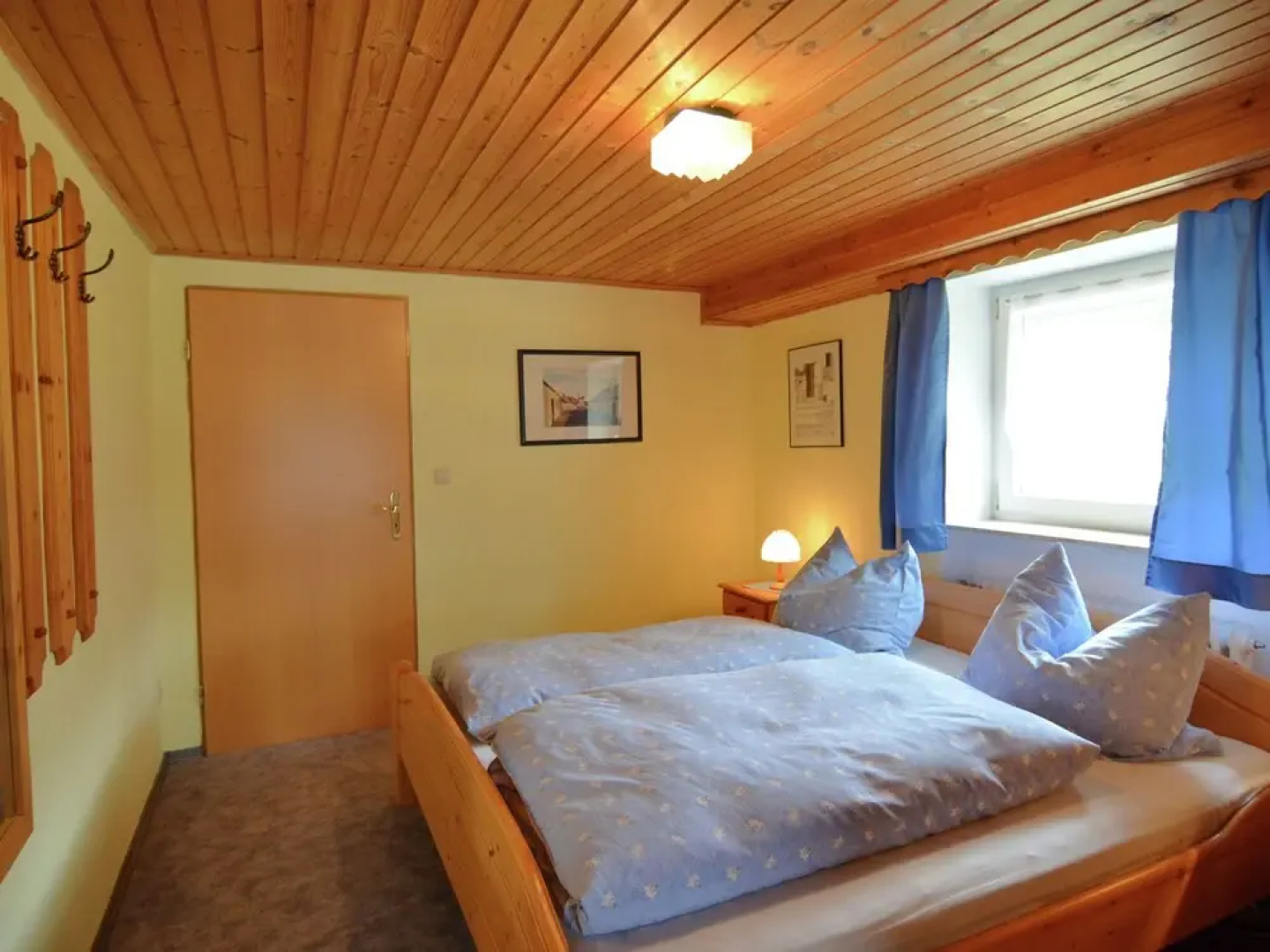 Holiday Home with 2 Living Areas, Garden, near Passau & Austria