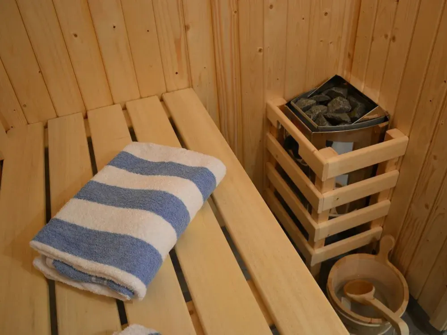 The Chiltern Lodges at Upper Farm Henton