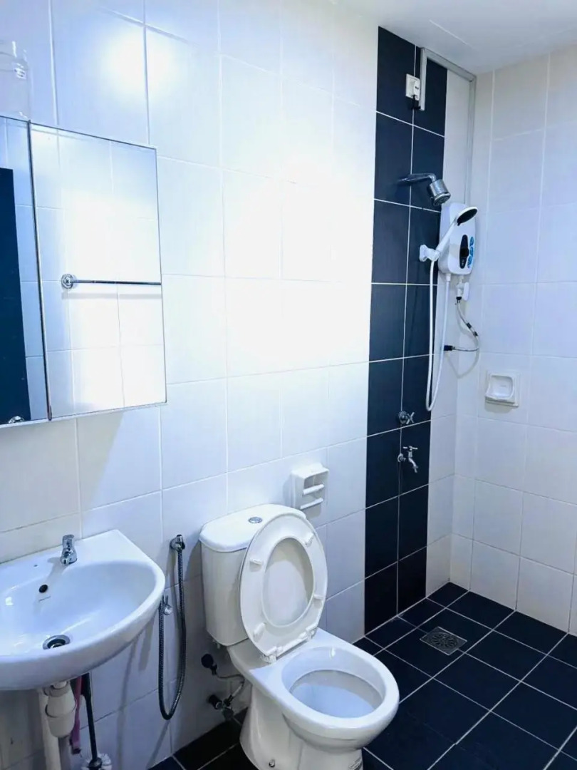 Sandakan Spacious and Comfortable Pool View Condo