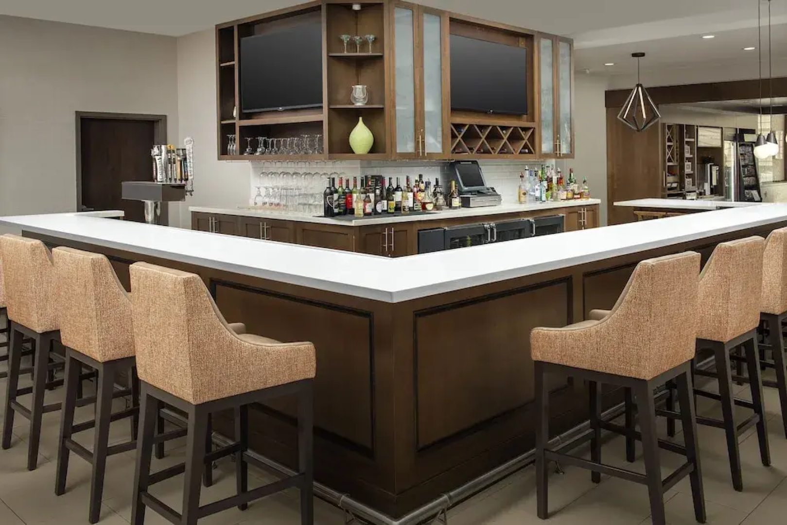 Hilton Garden Inn Columbia Airport (ex Holiday Inn & Suites Columbia-Airport)