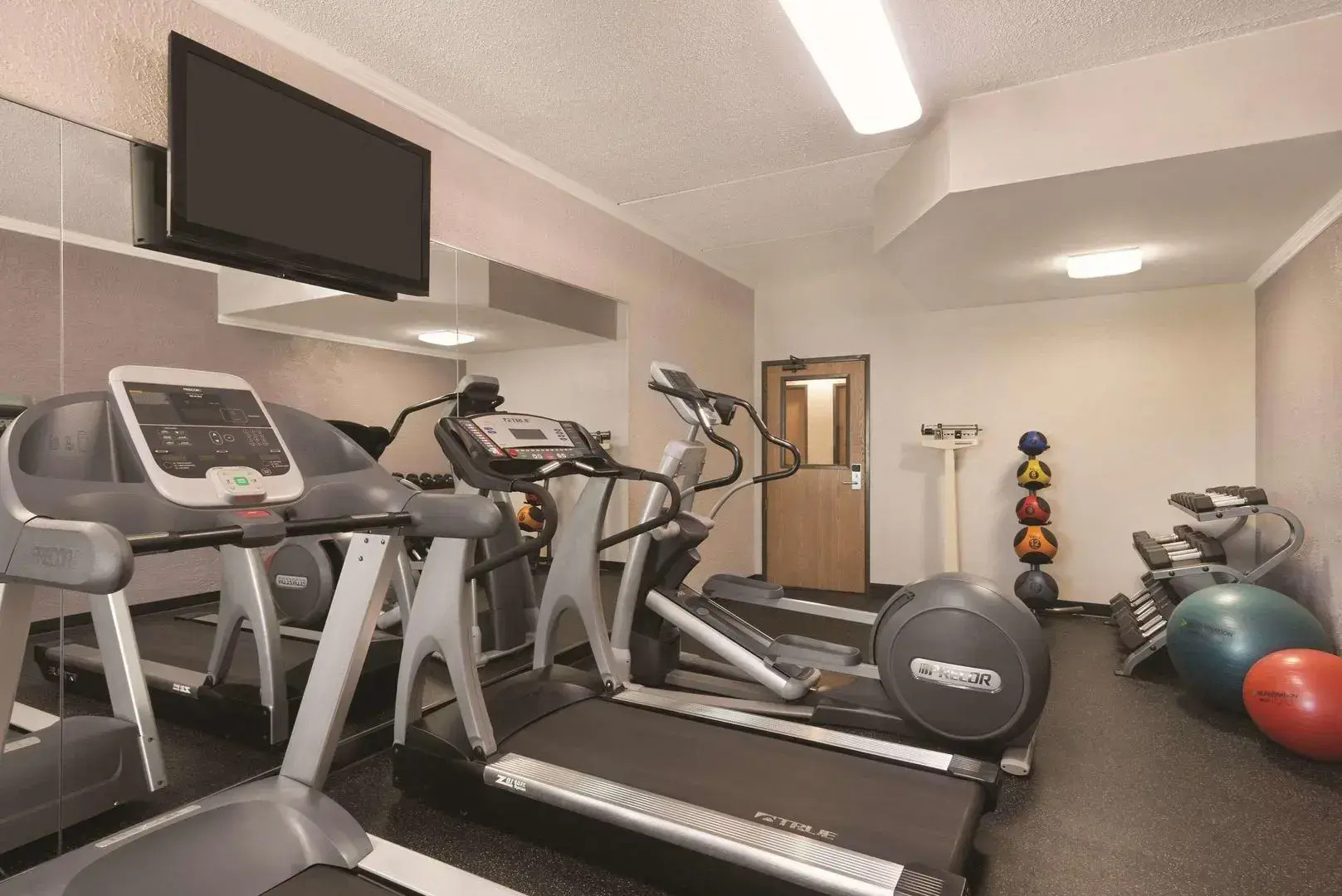 Country Inn & Suites by Radisson, Mt. Pleasant-Racine West, WI