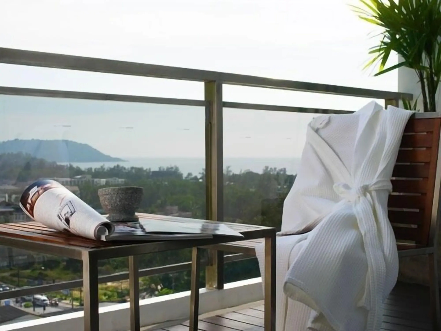 Lae Lay Suites