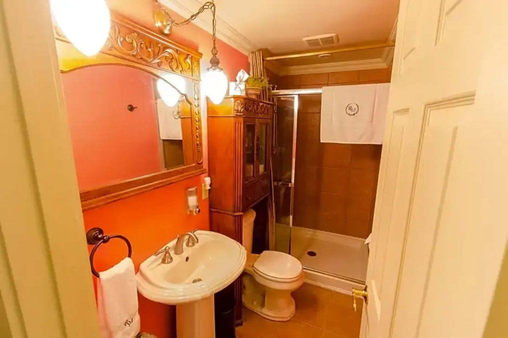 Russell Manor Bed & Breakfast