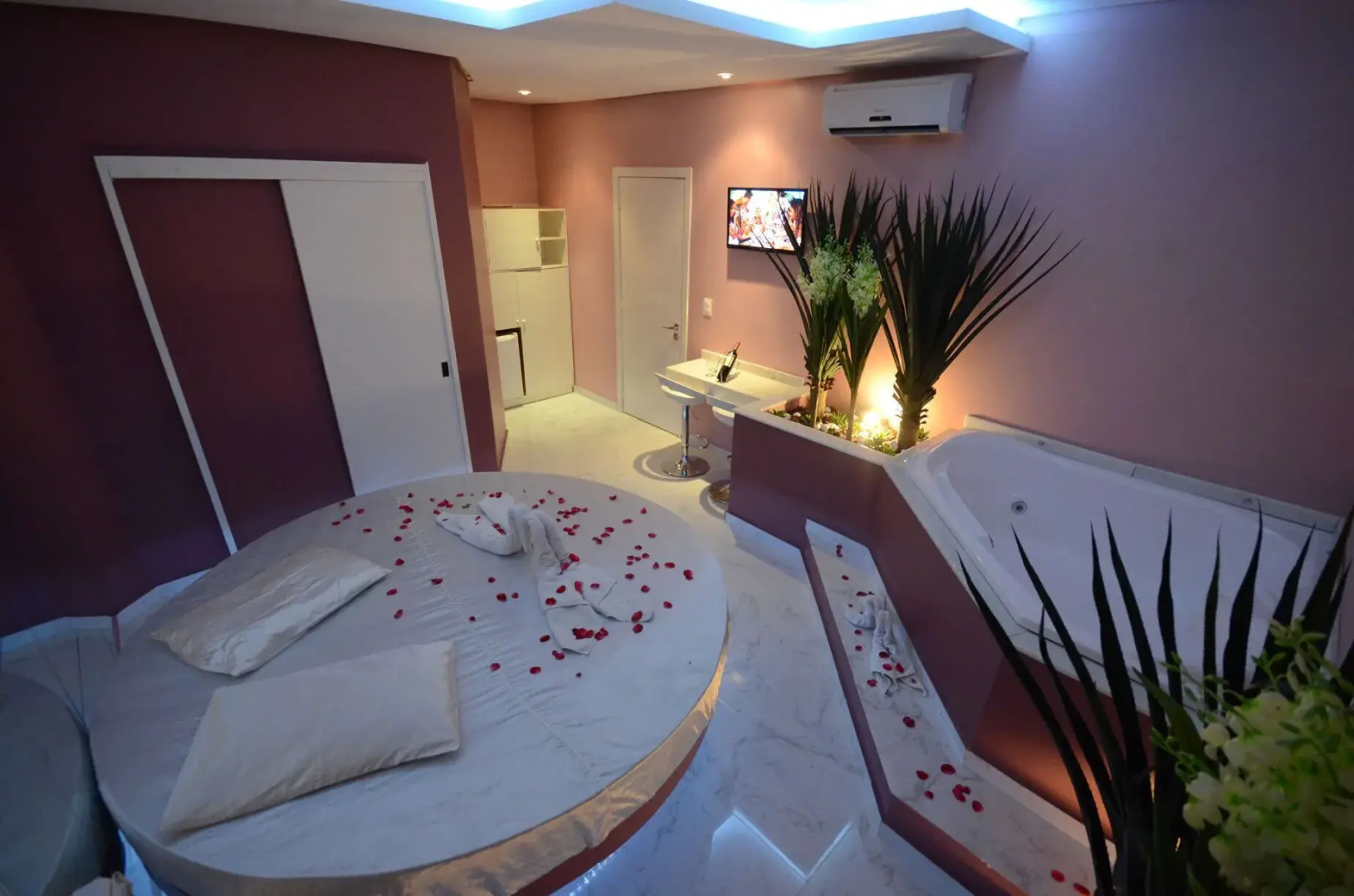 Fantasy Motel