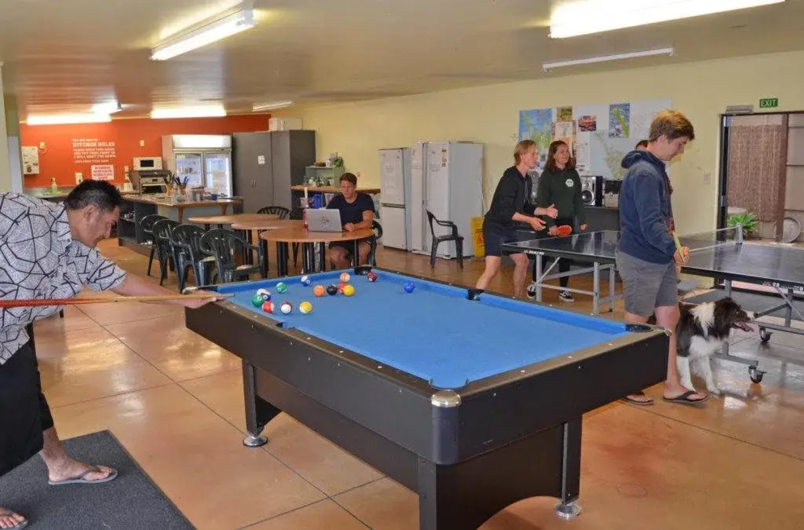 Beachcomber Lodge & Backpacker