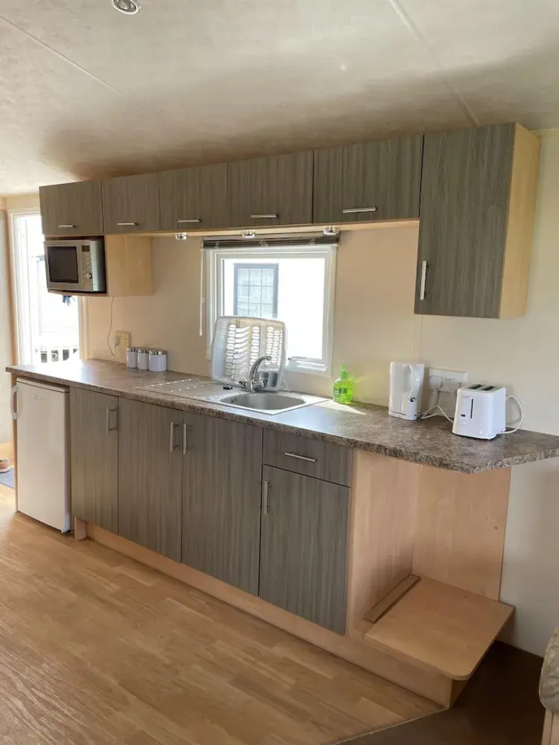 Remarkable 2-bed Holiday Home in Whitstable