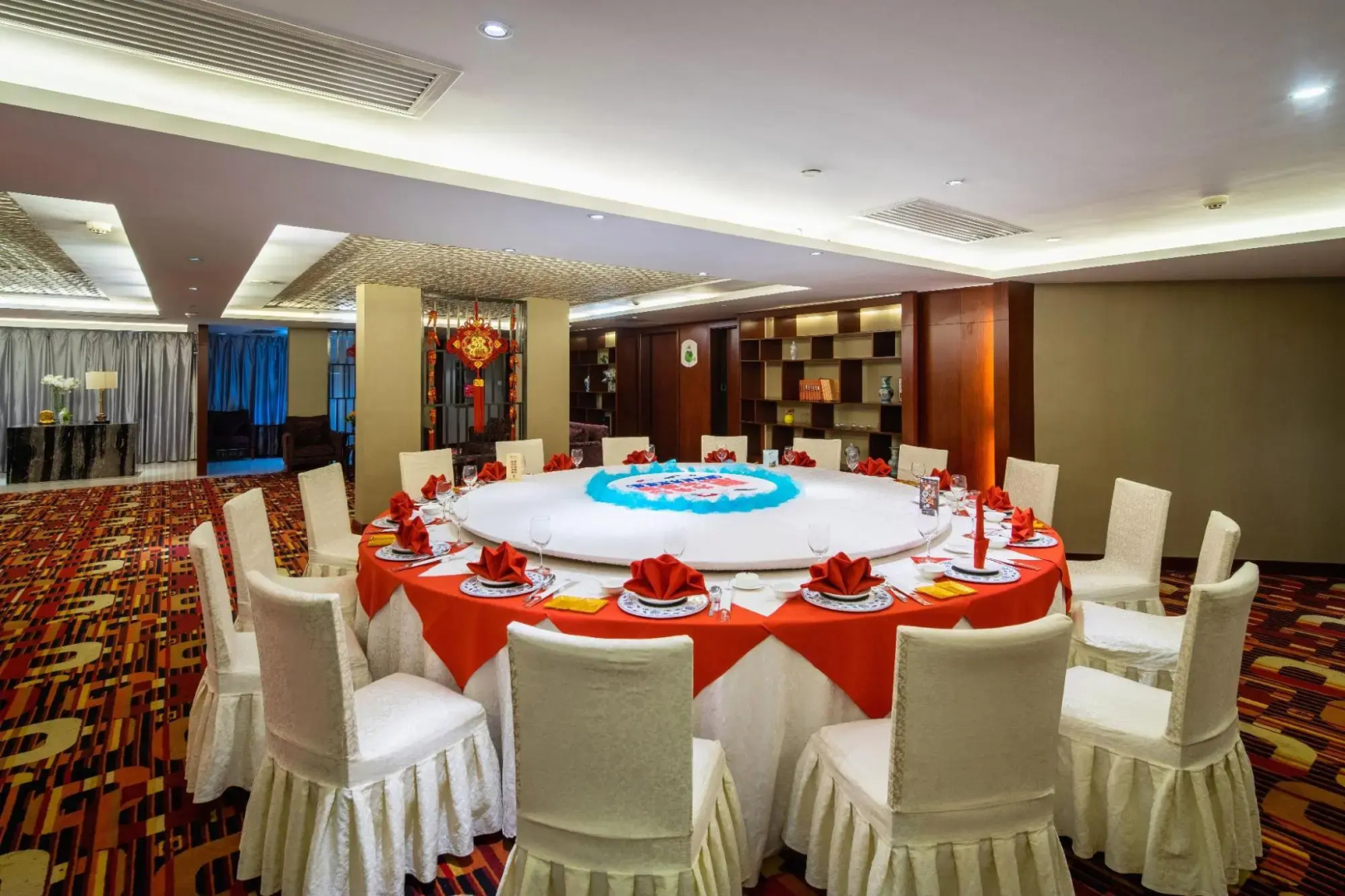 Huatian Hotel