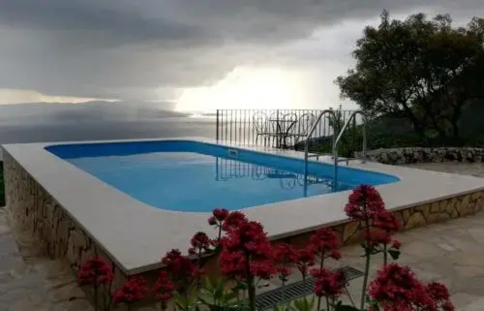 ctbv103 Holiday home with private pool Wi Fi internet access air condition in Baška Voda Makarska