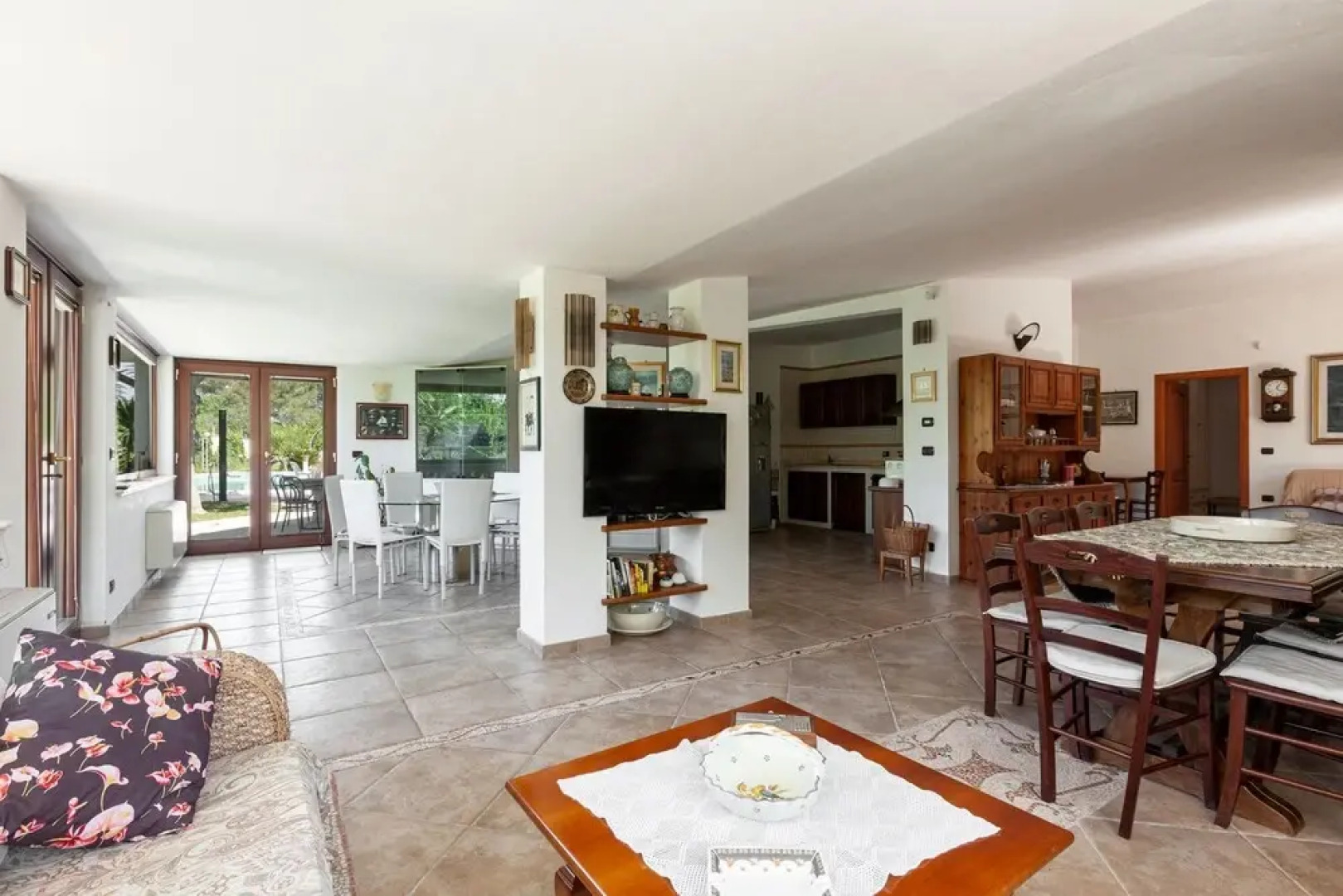 Villa Carmen With Garden And Pool