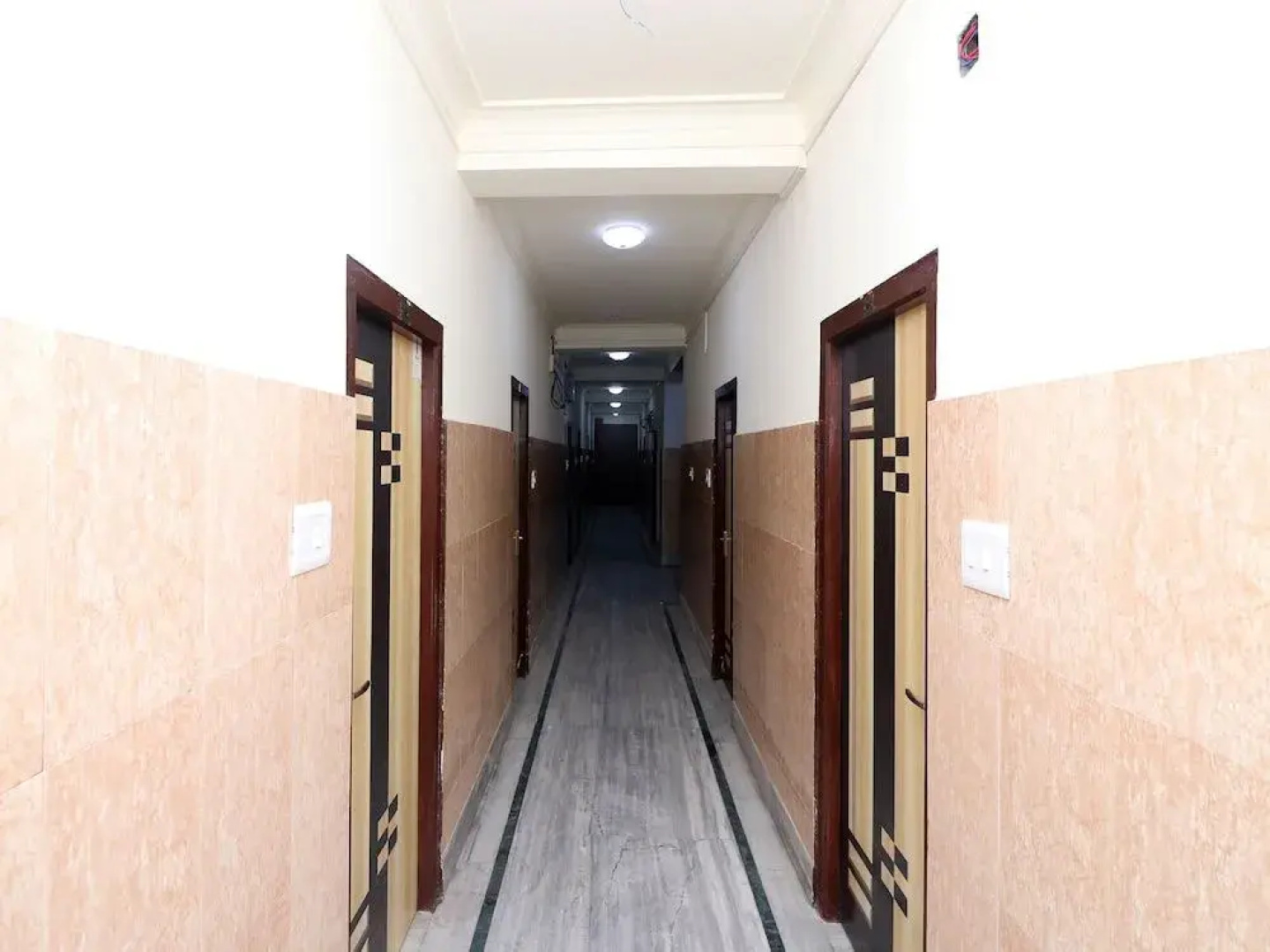 OYO 18666 Annapurna Plaza