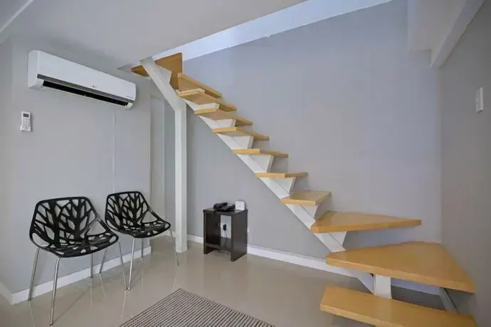 16/4 York Place Lets In The City Edinburgh