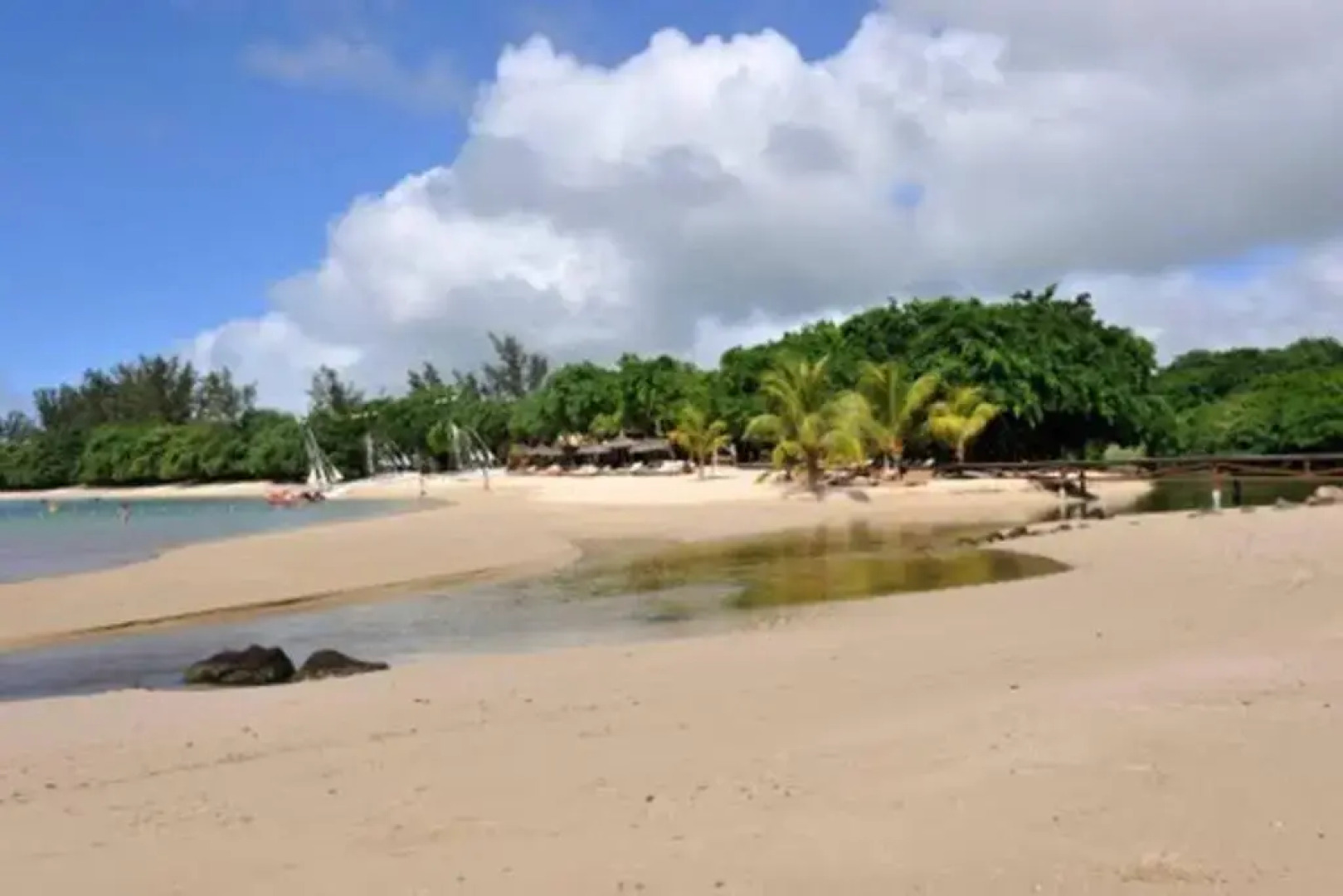 Chalet The Dream avec Piscine à 150m de la Plage