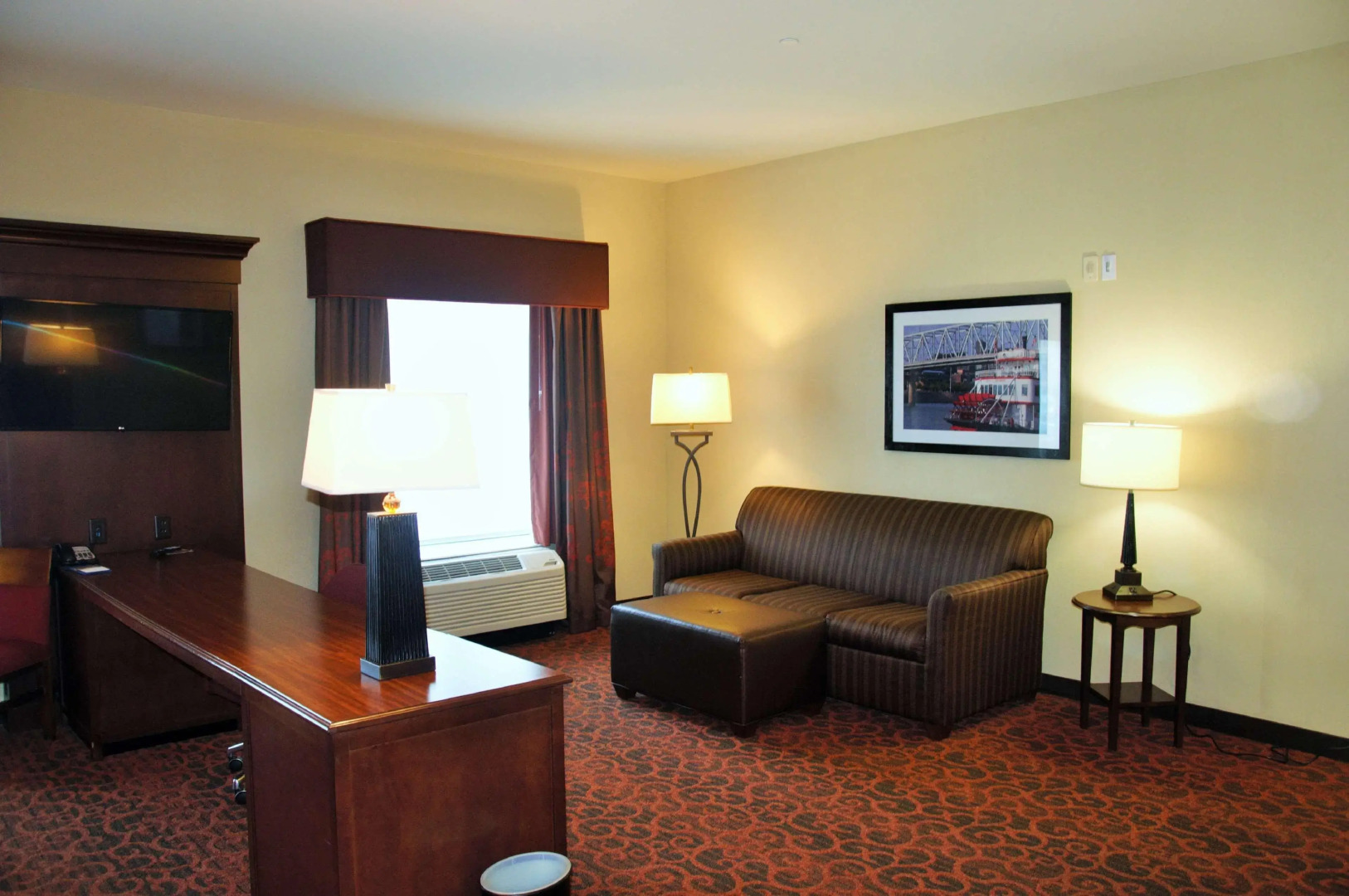 Hampton Inn & Suites Cincinnati/Uptown-University Area