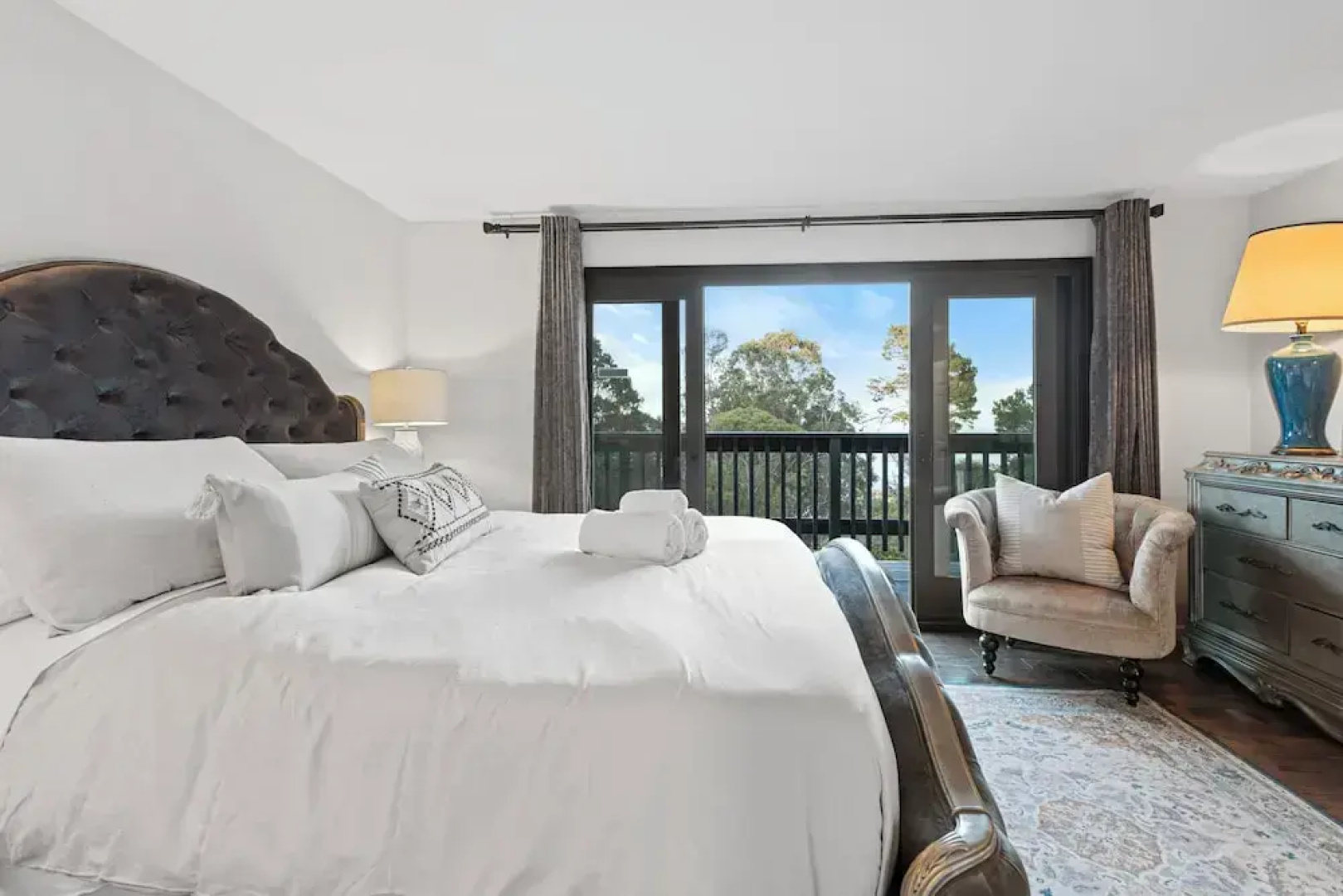 Marbella Lane 3BR Penthouse Executive Suite SFO