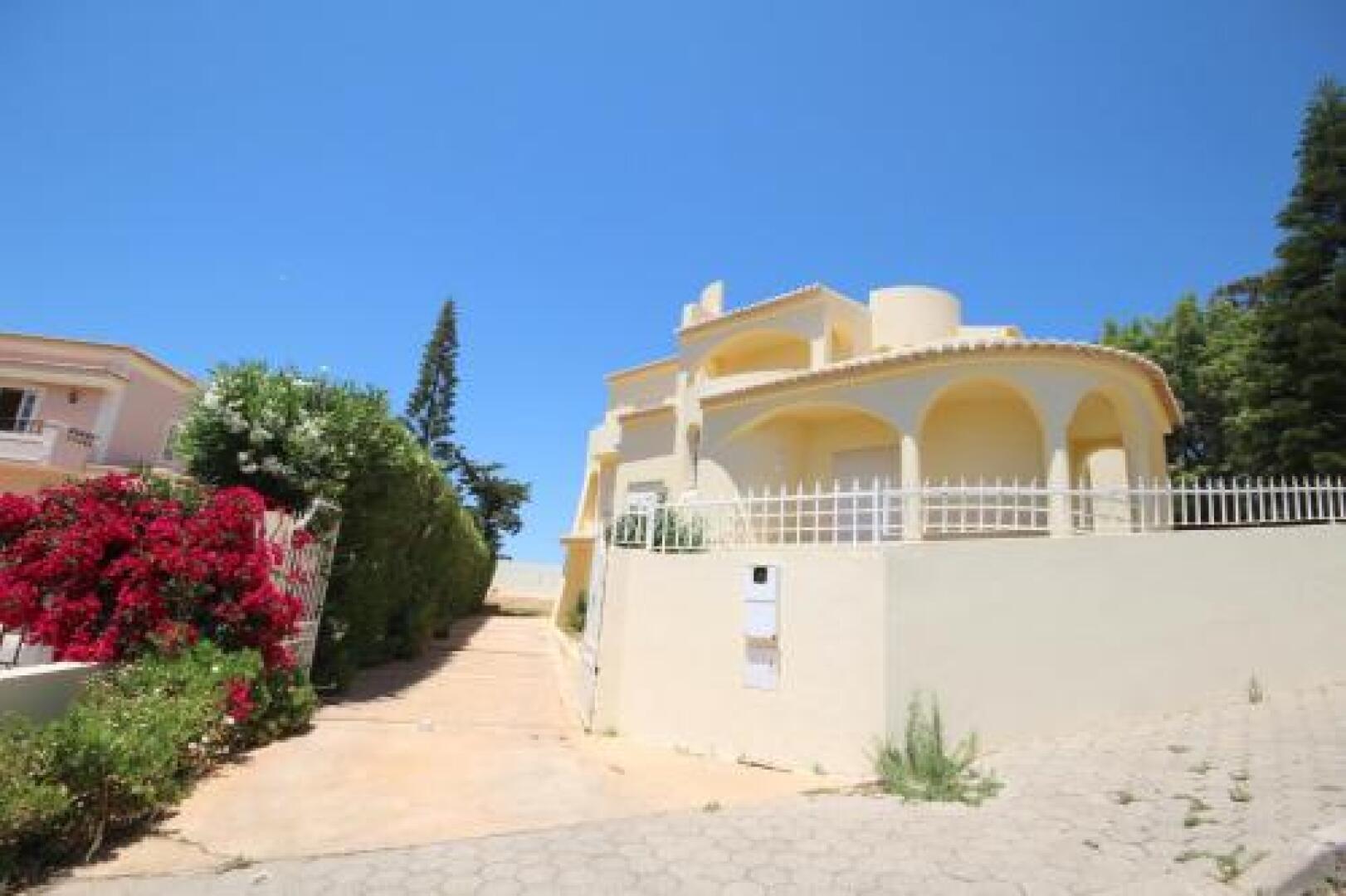 Villa Falesia by amcf