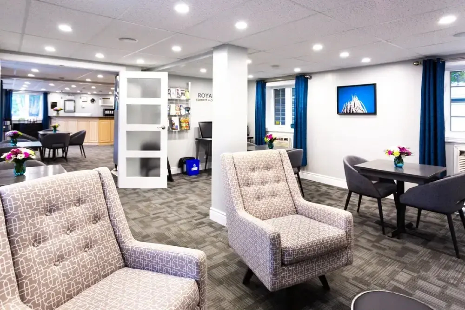Royal Inn & Suites