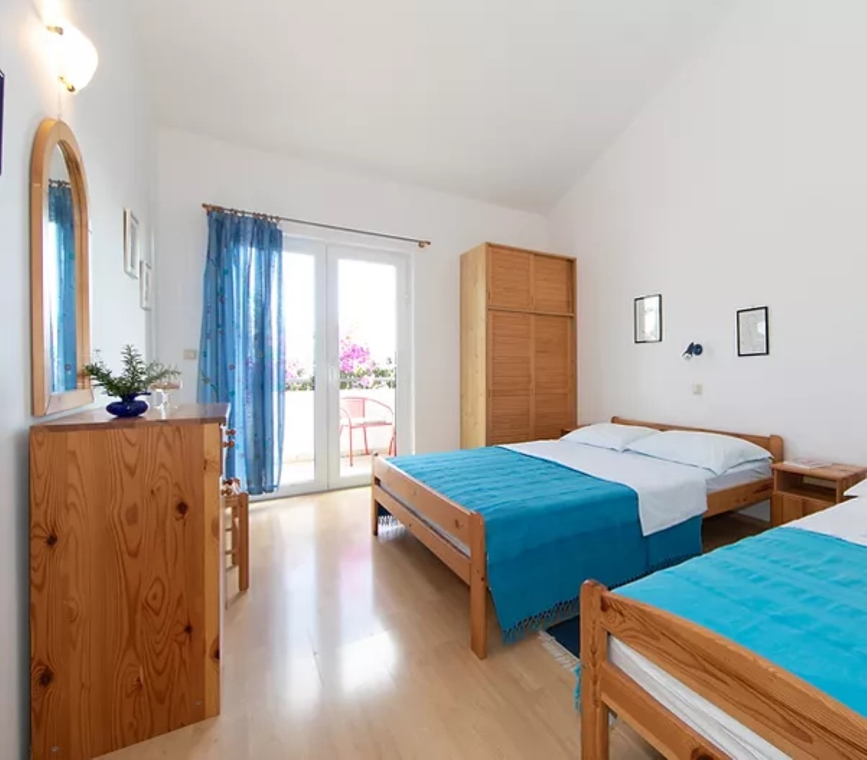 Apartment Blue - 100 m from sandy beach: A1 Igrane, Riviera Makarska