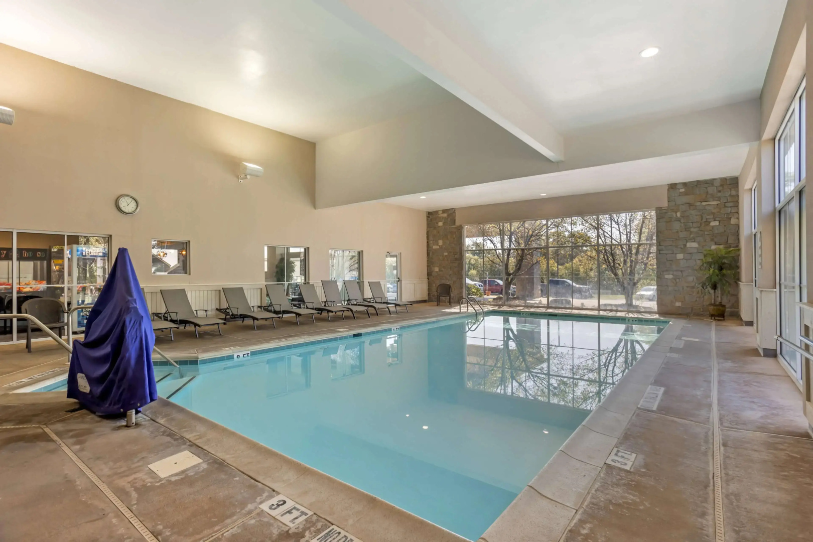 Best Western Plus Revere Inn & Suites