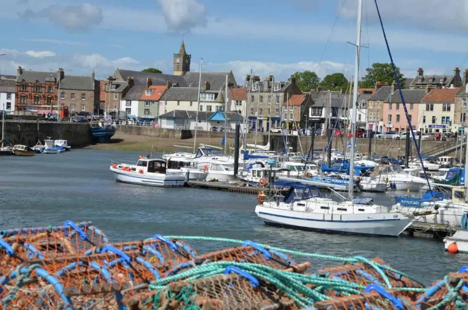 Tall Ship - Three-bedroom coastal house with sea views