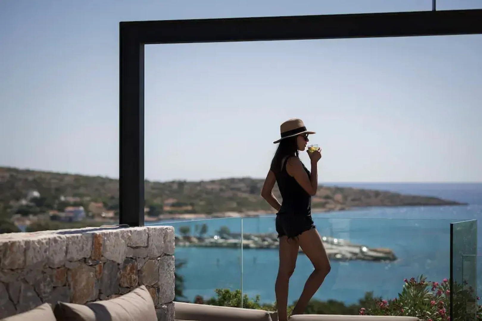 OPENNESS. House by the sea.