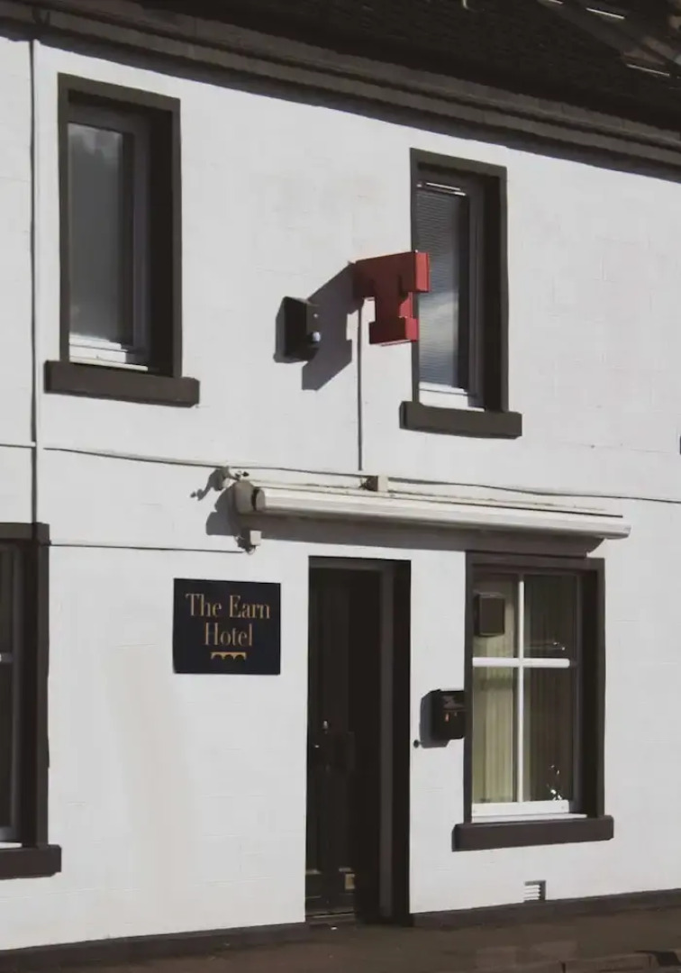 The Earn Hotel