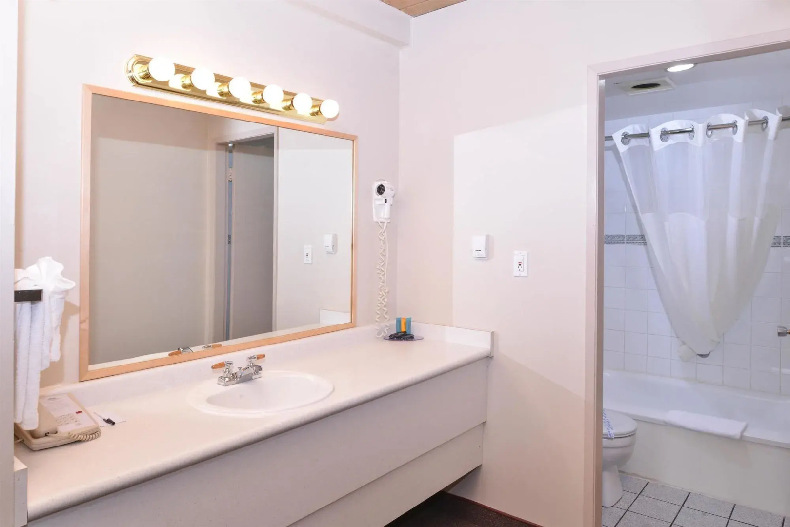 Canadas Best Value Inn & Suites Fernie