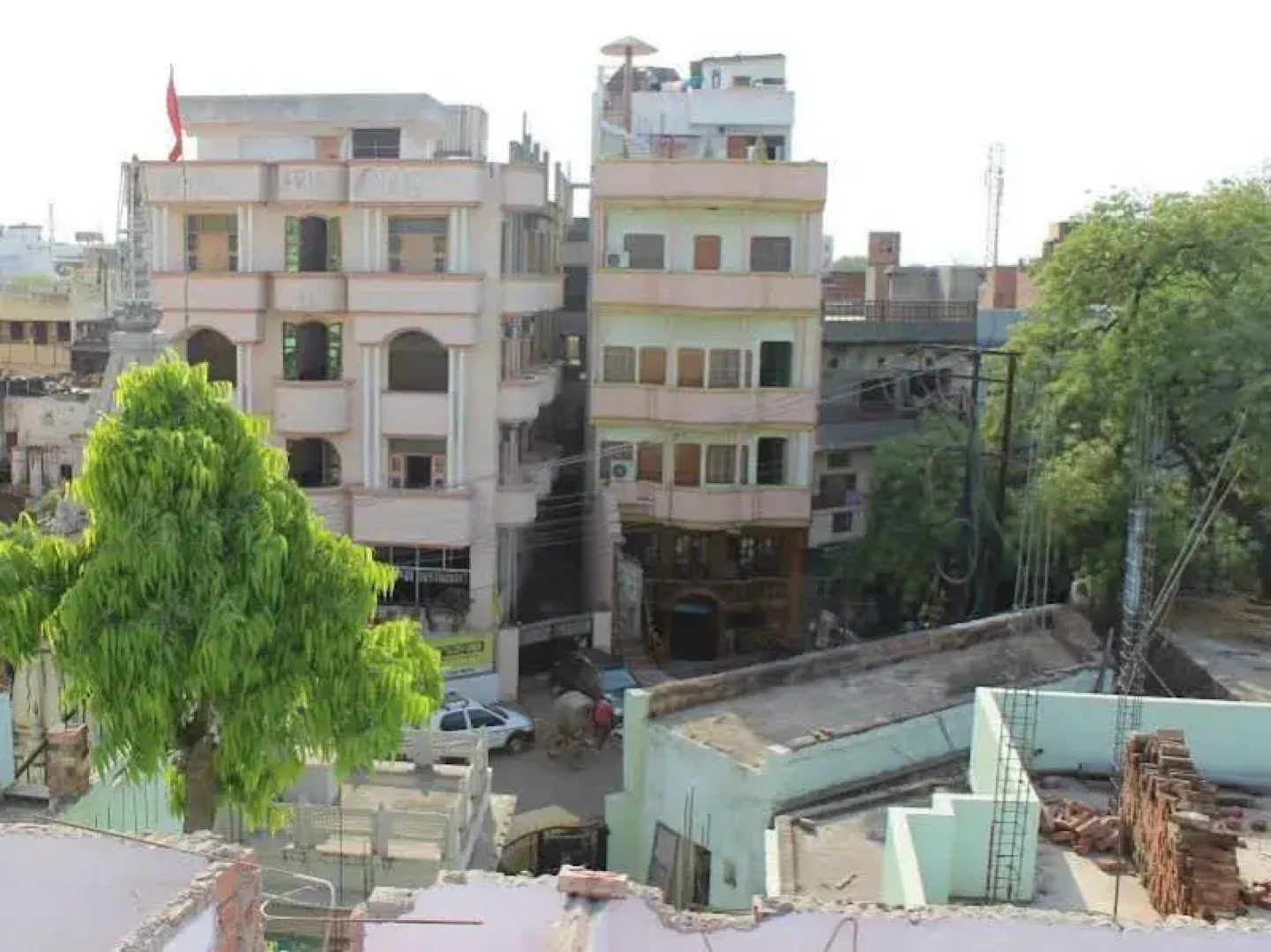 Aniket Paying Guest House