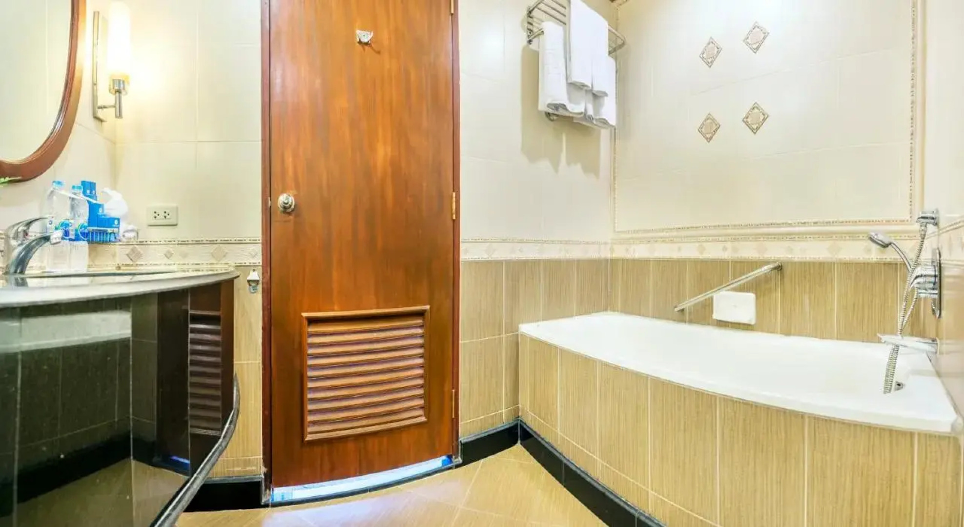 Jomtien Palm Beach Hotel And Resort