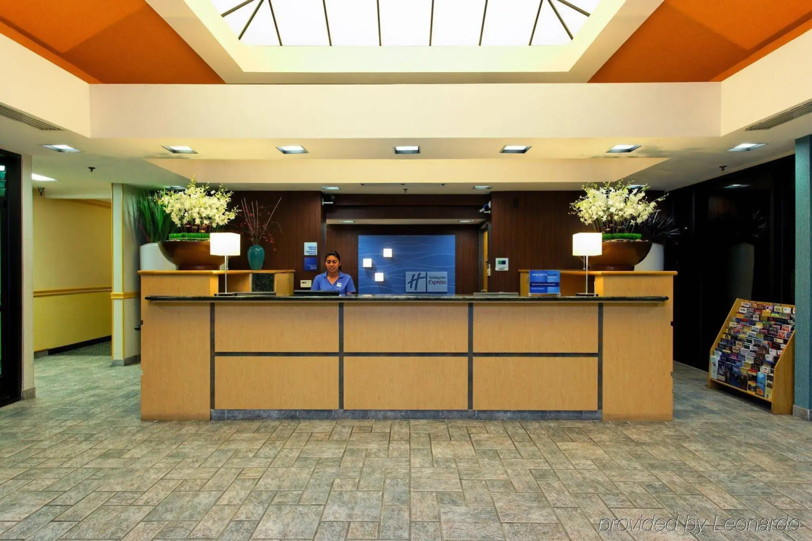 Holiday Inn Express & Suites Santa Clara-Silicon Valley by IHG
