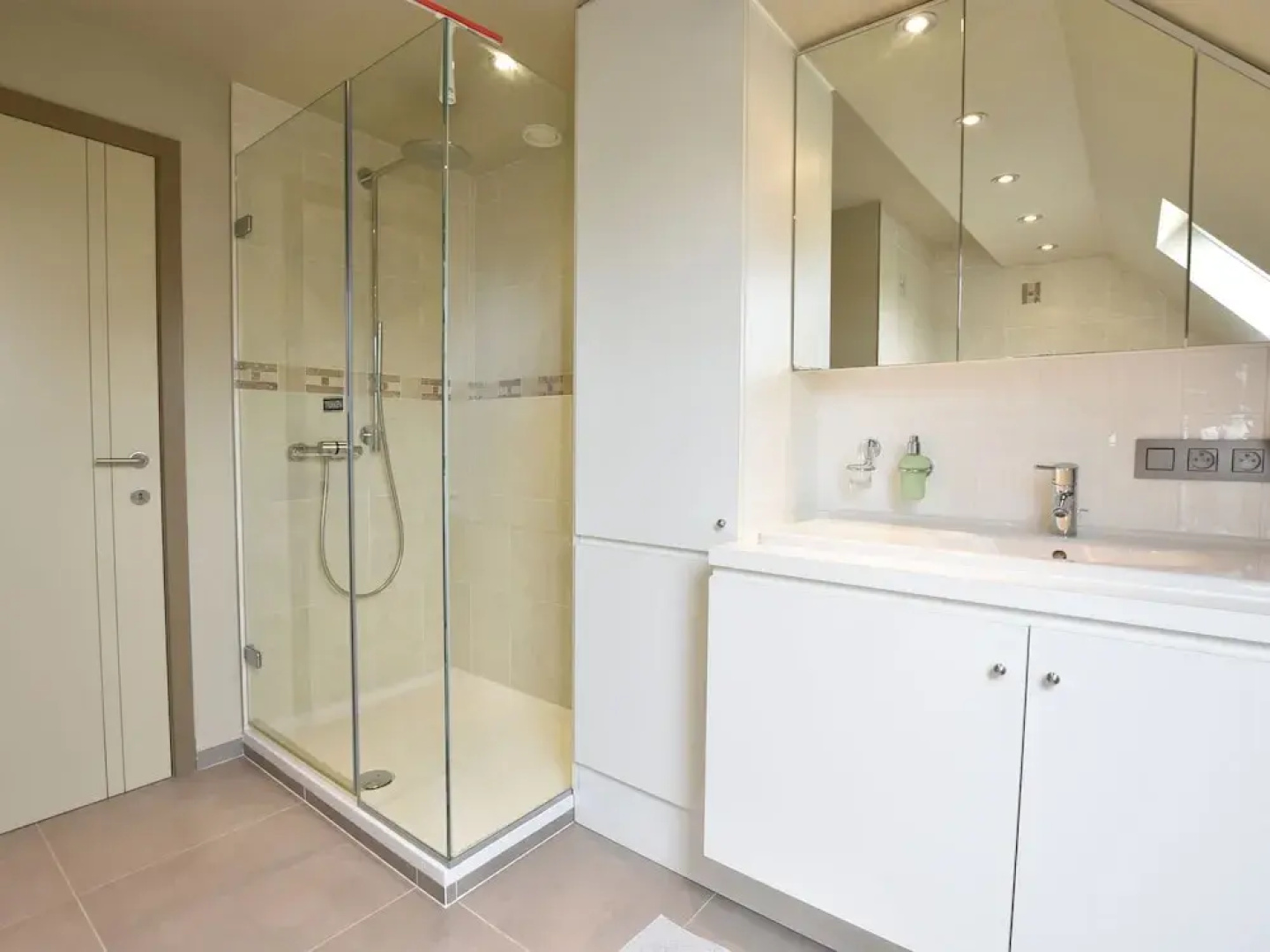 Modern Apartment in Alveringem With Roof Terrace
