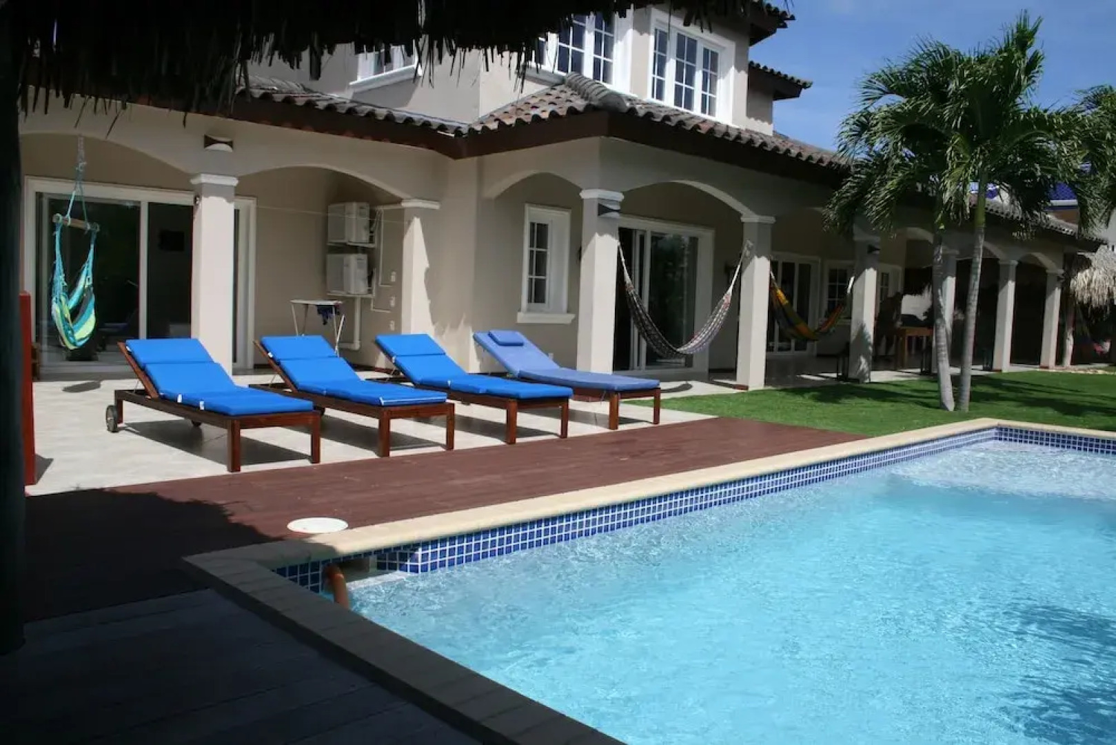 Hibiscus Beach House