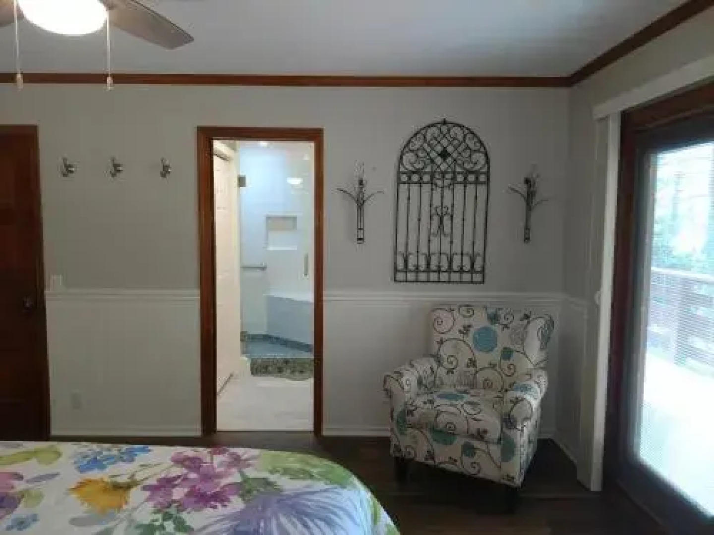 Ponderosa Ridge A B & B