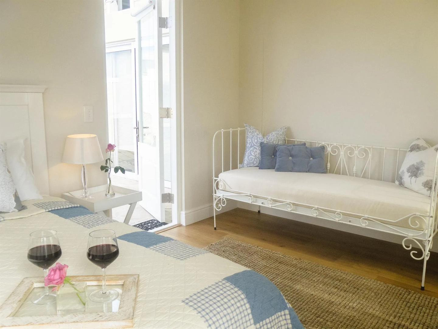 138 Marine Beachfront Guesthouse
