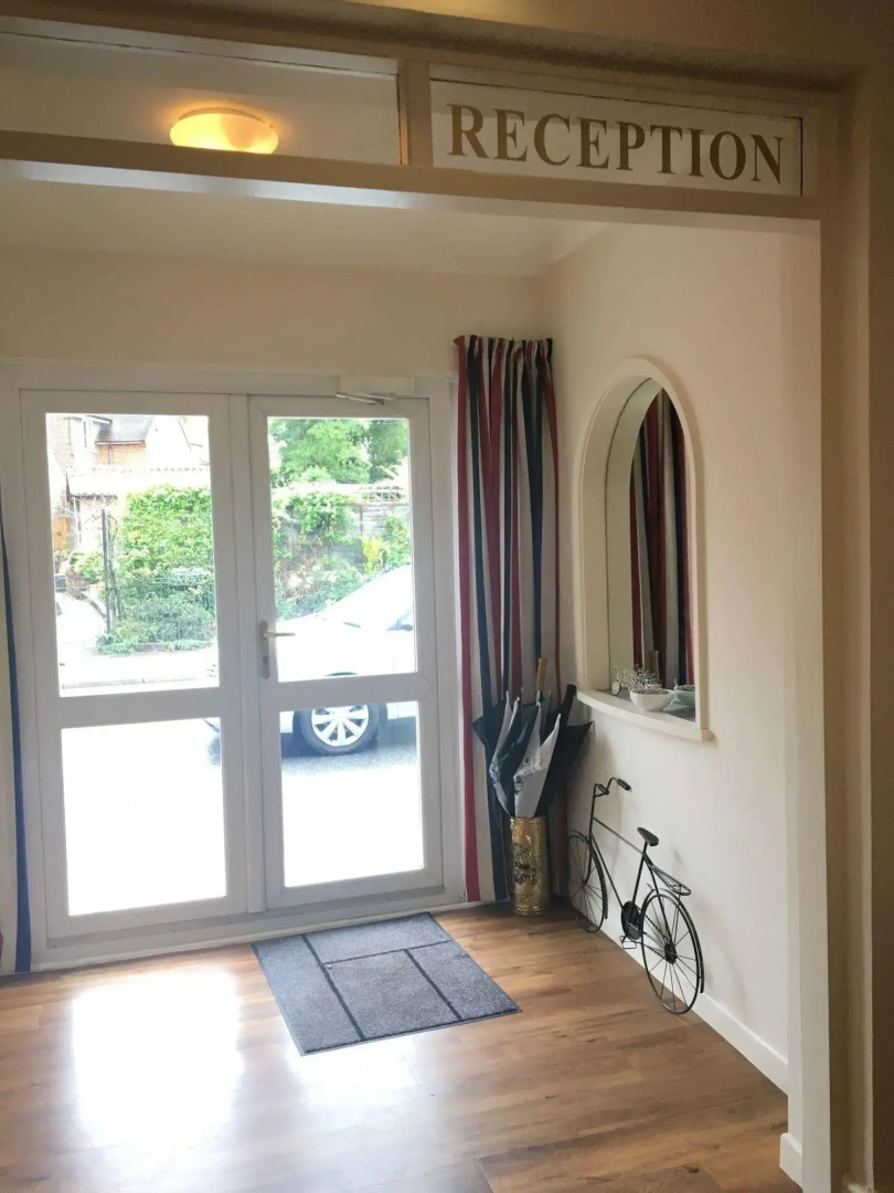 Penny Farthing Hotel