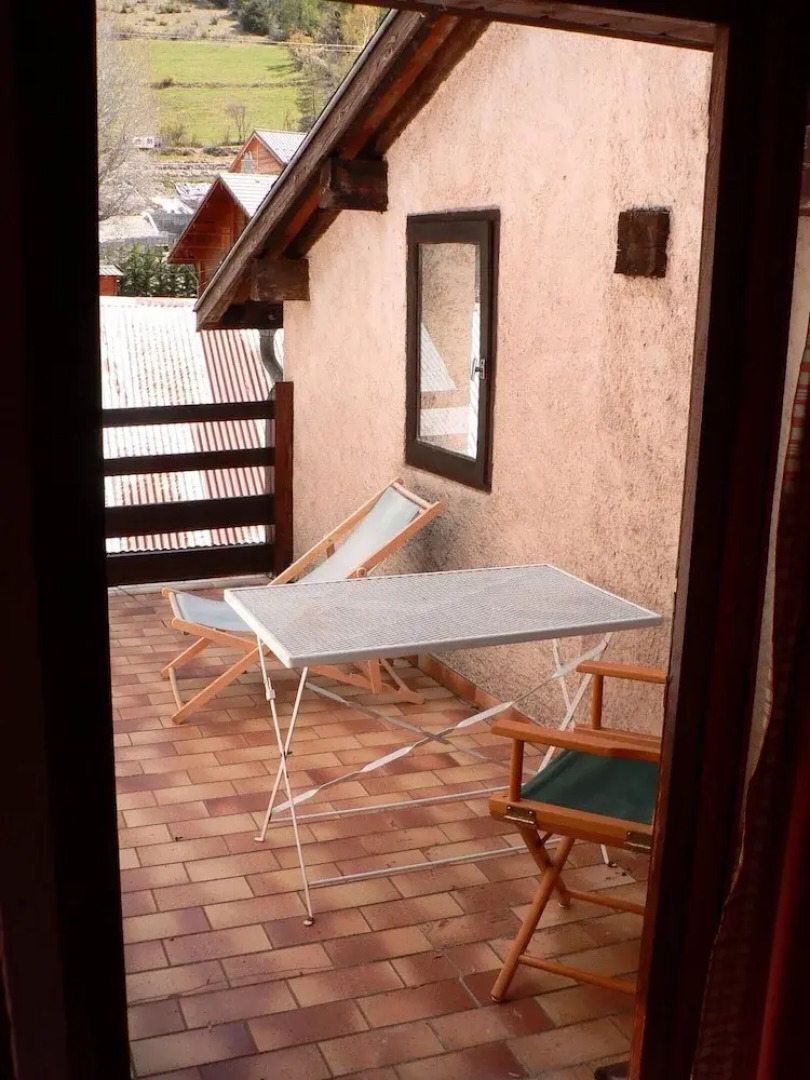 House with 2 Bedrooms in Guillestre, with Wonderful Mountain View, Furnished Terrace And Wifi - 12 Km From the Slopes