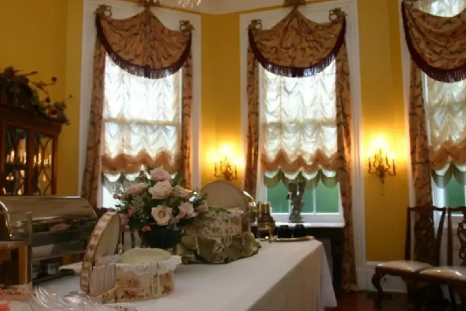 The Magnolia Mansion