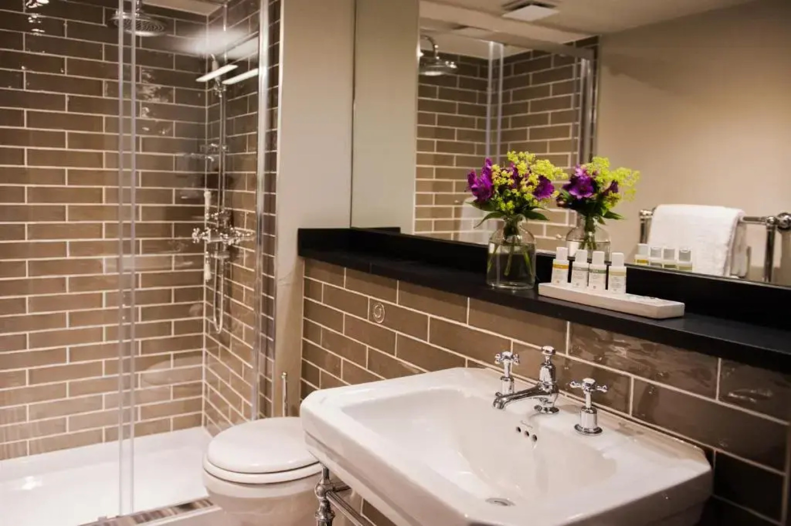 The White Hart, Overton