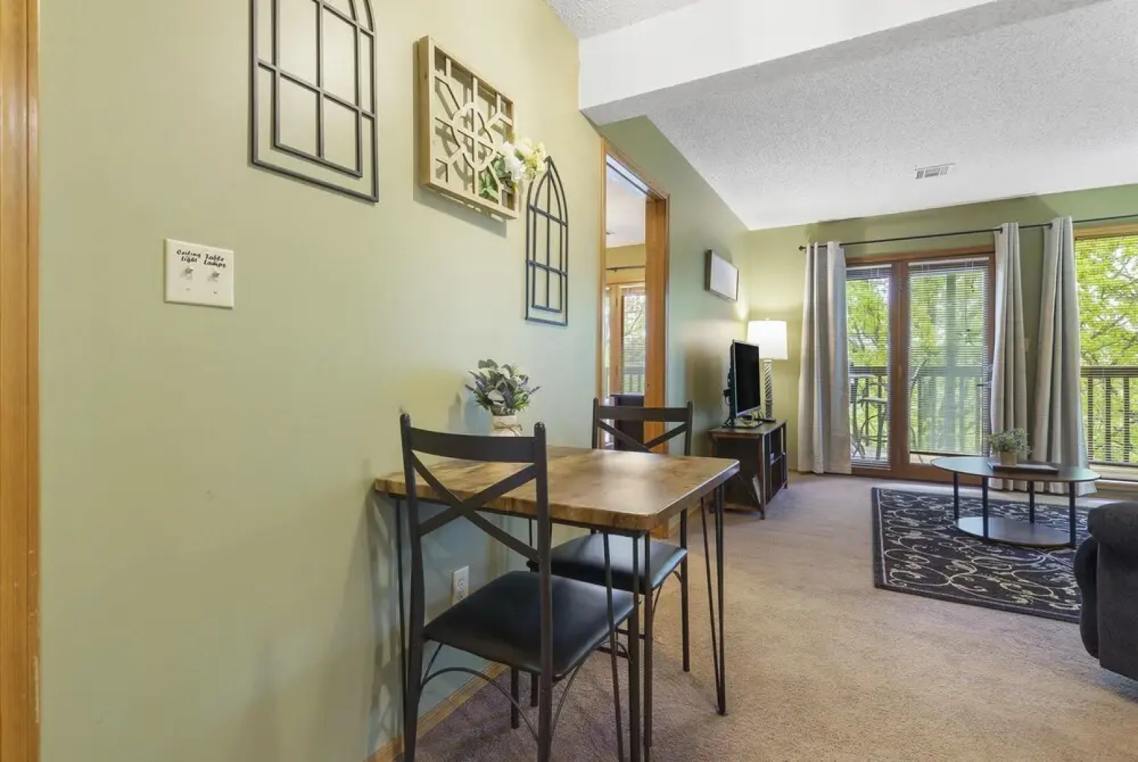 The Circle Retreat Duo