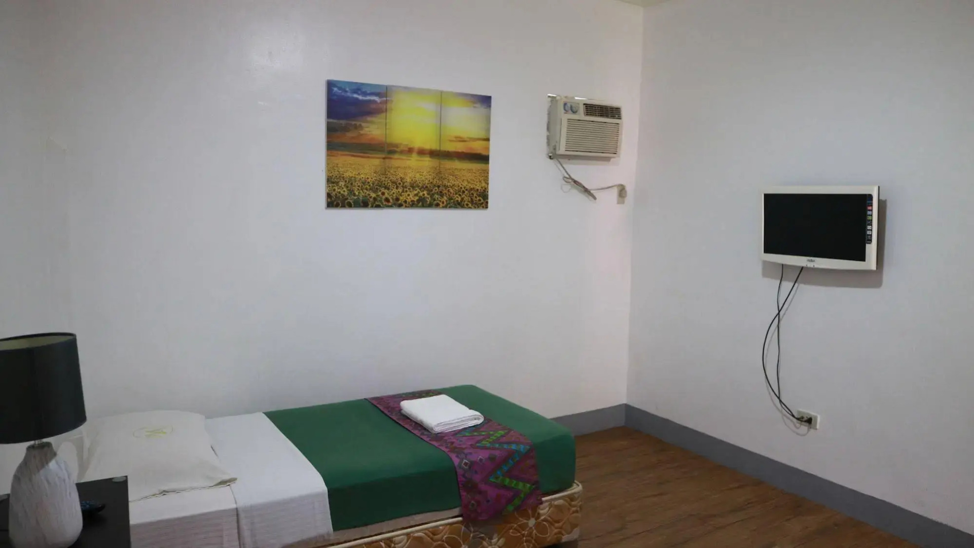 Cabua-an Beach Resort - Hostel