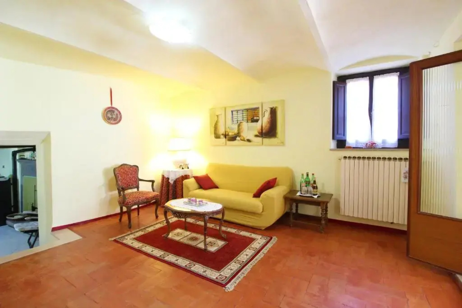 Stunning Private Villa for 4 Guests With Wifi, Private Pool, TV, Veranda, Pets Allowed and Parking