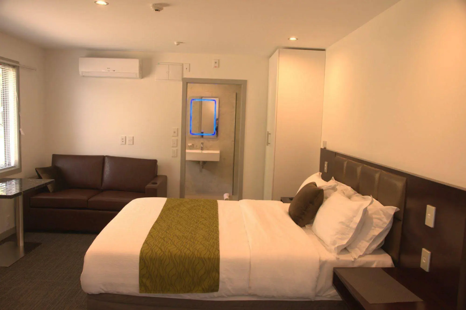 Newlands Court Motel