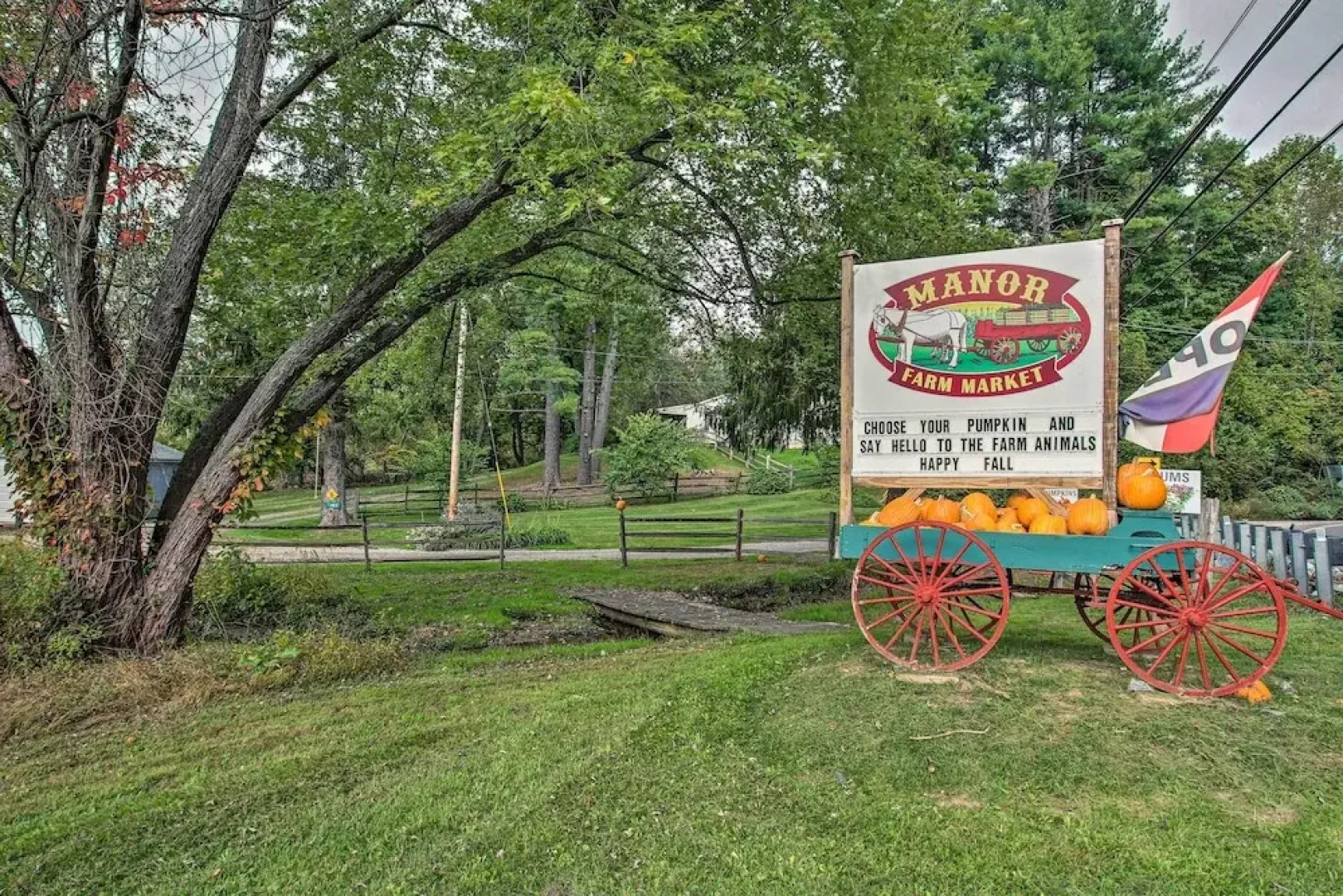 Idyllic Manor Farm Cottage: 3 Mi to Chambers Lake!