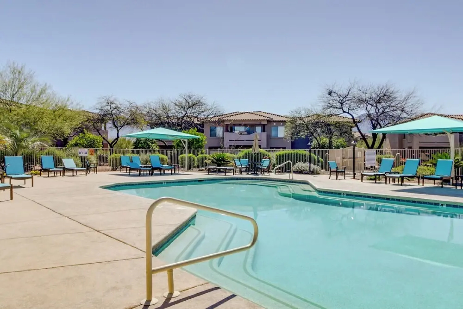 Oro Valley Condo w/ Community Pool: Near Hiking!