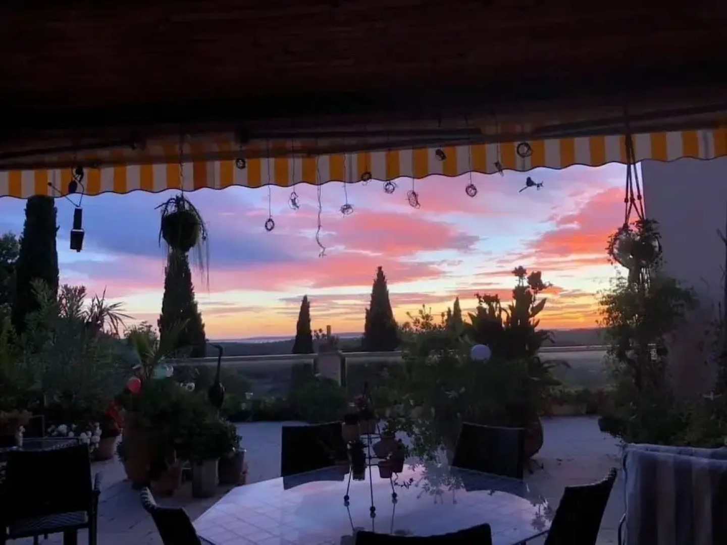 Les Roches Rouges Chambres d'hôtes