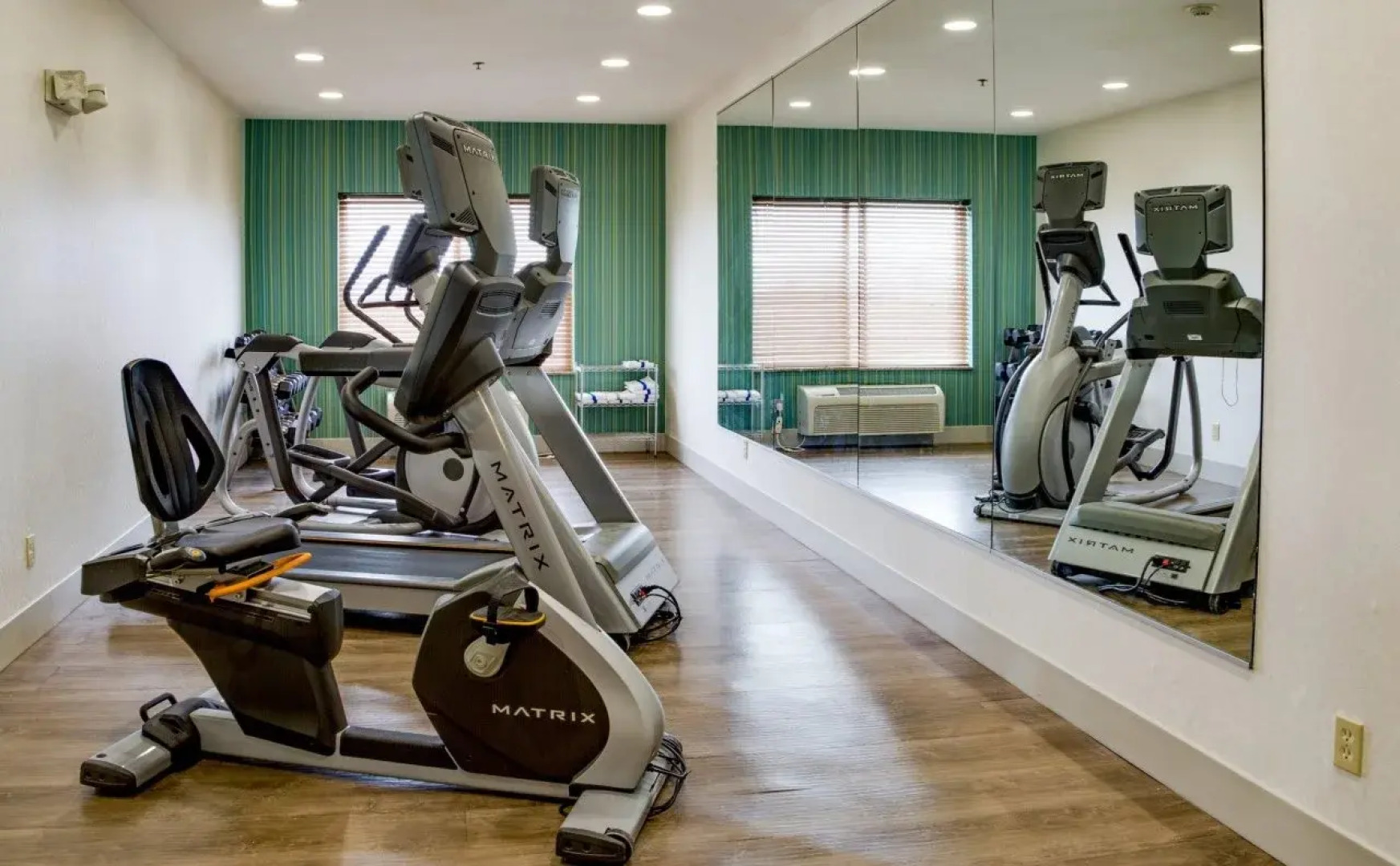 Holiday Inn Express Hotel & Suites Jacksonville by IHG