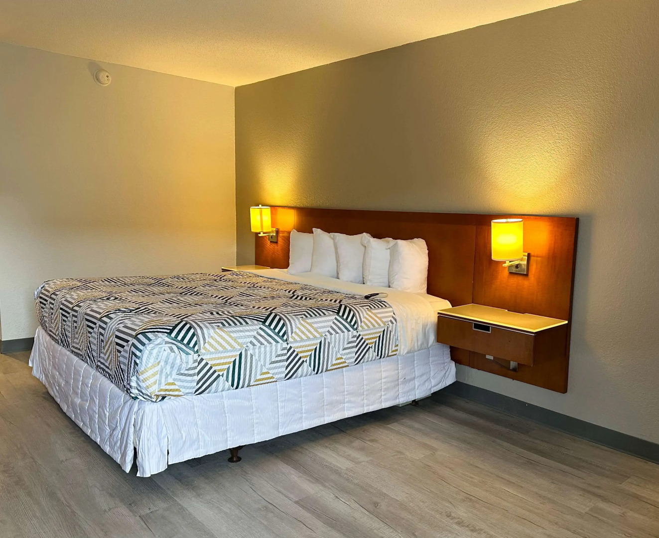 Motel 6 Forrest City, AR