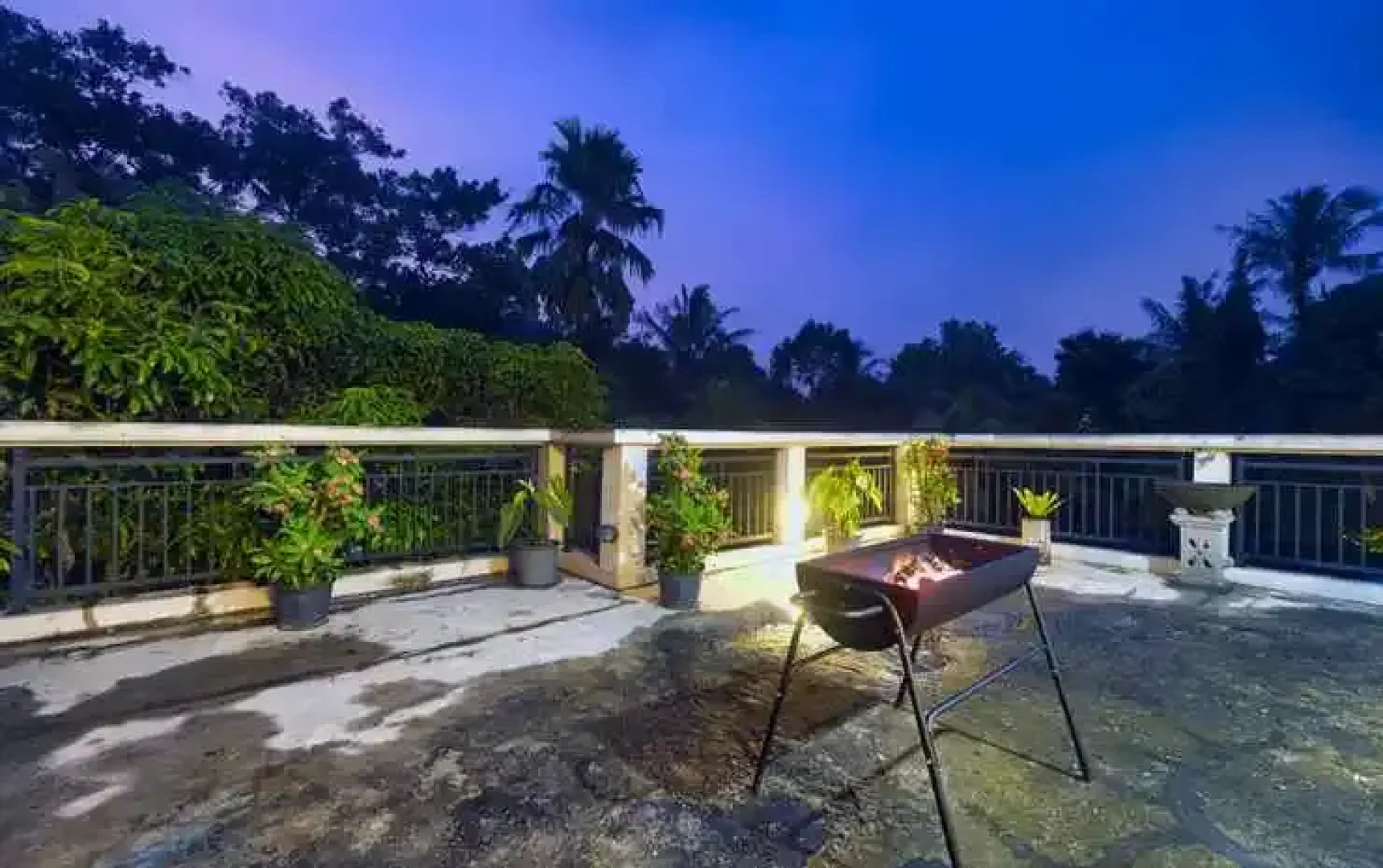 Villa Heliconia 6BR Rumah Gadog