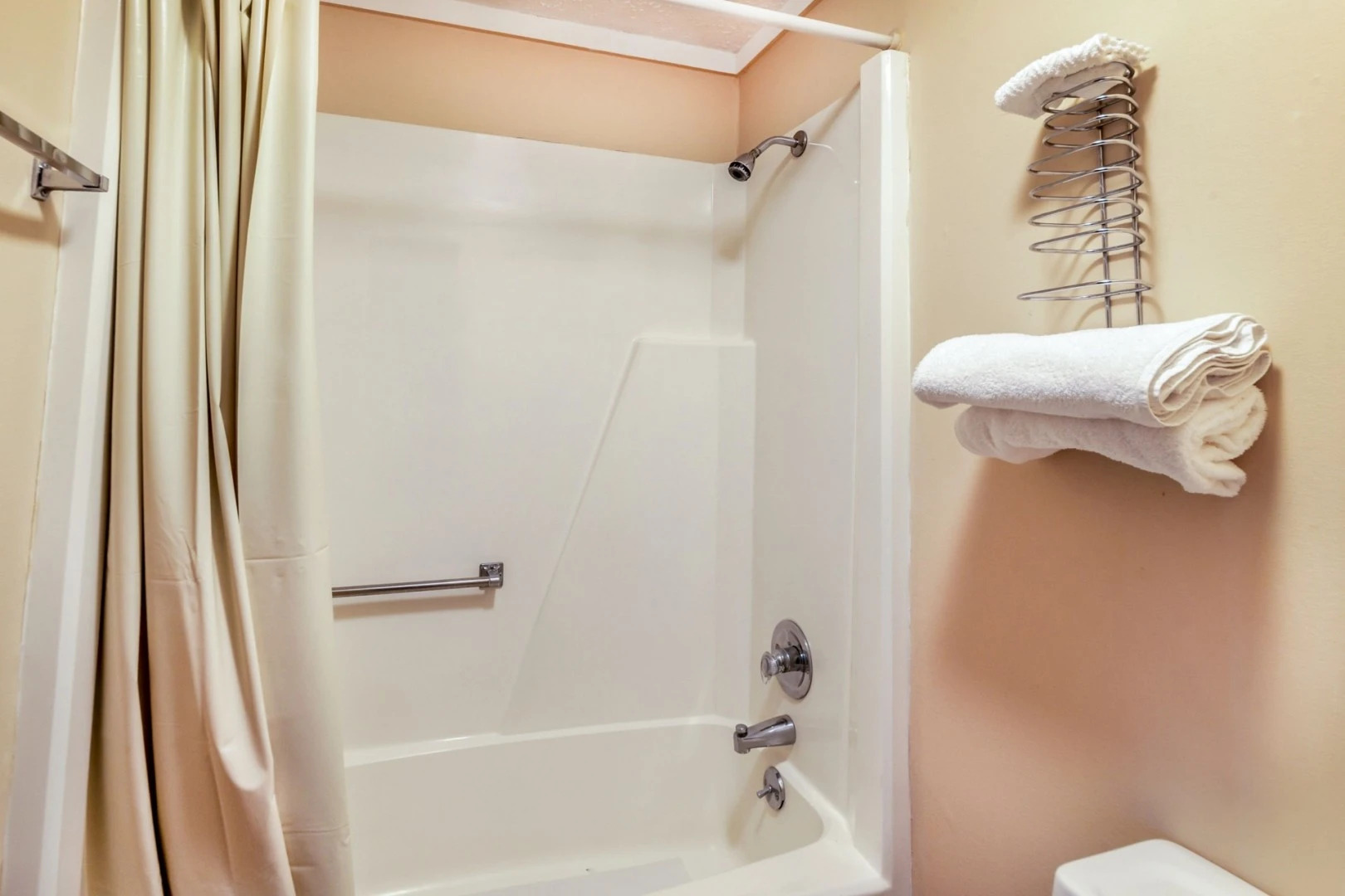 Legacy Inn & Suites Wadsworth