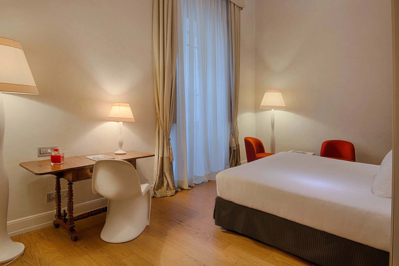 Отель NH Collection Firenze Porta Rossa