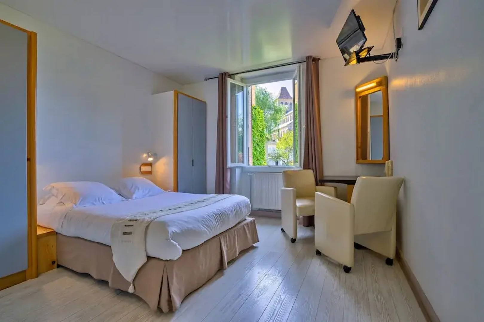 Hostellerie La Terrasse